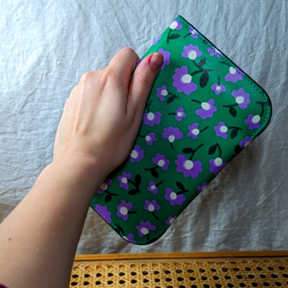 NWOT Kate Spade Molly Party Green Clutch - ditsy purple floral leather wallet - Picture 2 of 11